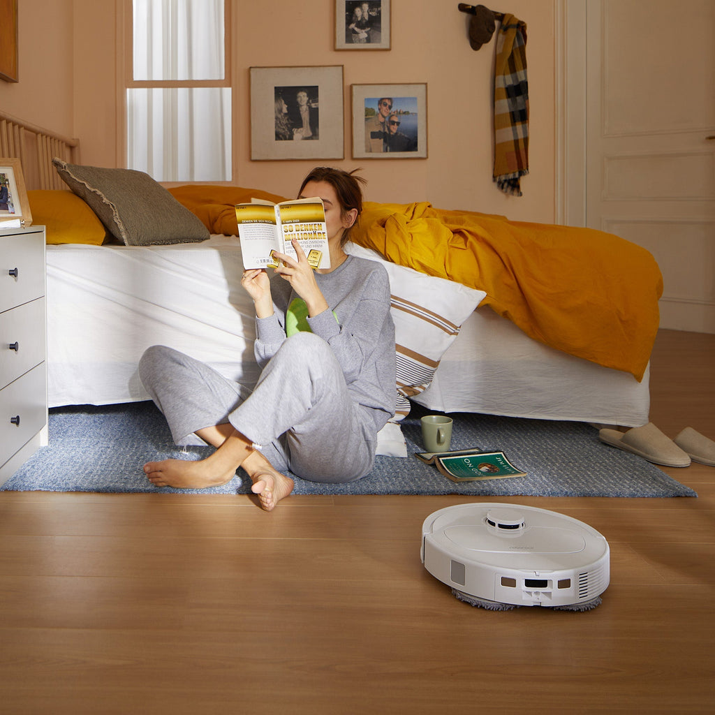 Roborock QR 798 Robot Vacuum and Mop with 10,000 Pa Suction Power and Anti-Tangle Side Brush - White